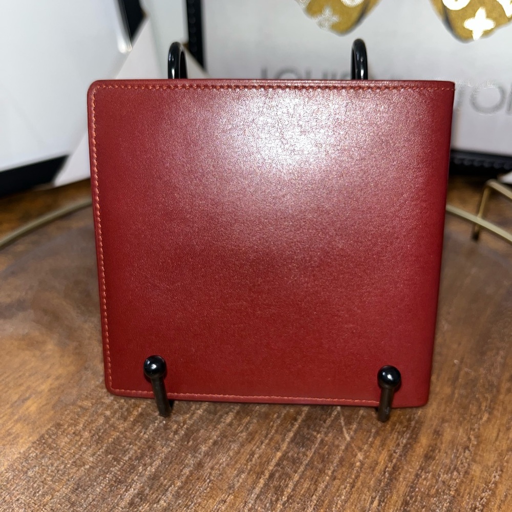 ❗️SOLD❗️Cartier Vintage Burgundy Calfskin Compact Wallet - Picture 3 of 9